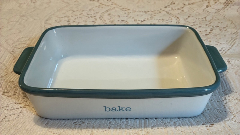 Crate and Barrel Stoneware Baking Dish 9 x 7” with Handles