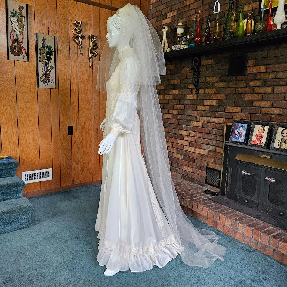 Vestido de noiva vintage anos 70 manga lanterna eduardiano romântico marfim organza renda P/M - Imagem 2 de 4