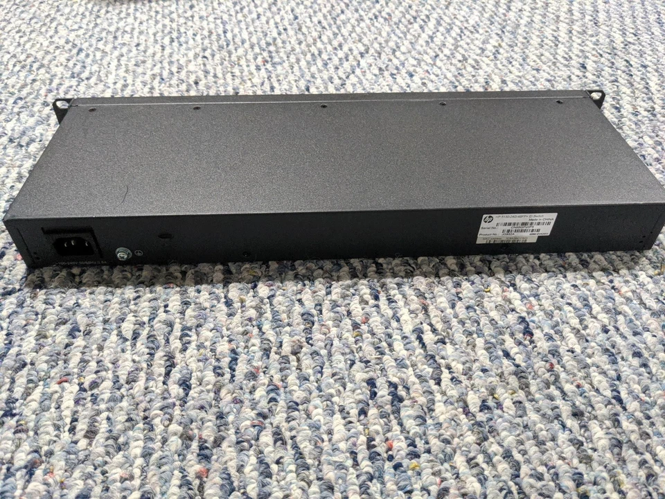 JG932A HP  HPE FlexNetwork 5130-24G-4SFP+ EI Switch 24-GE 4-SFP+ 10GbE - Image 3 of 3