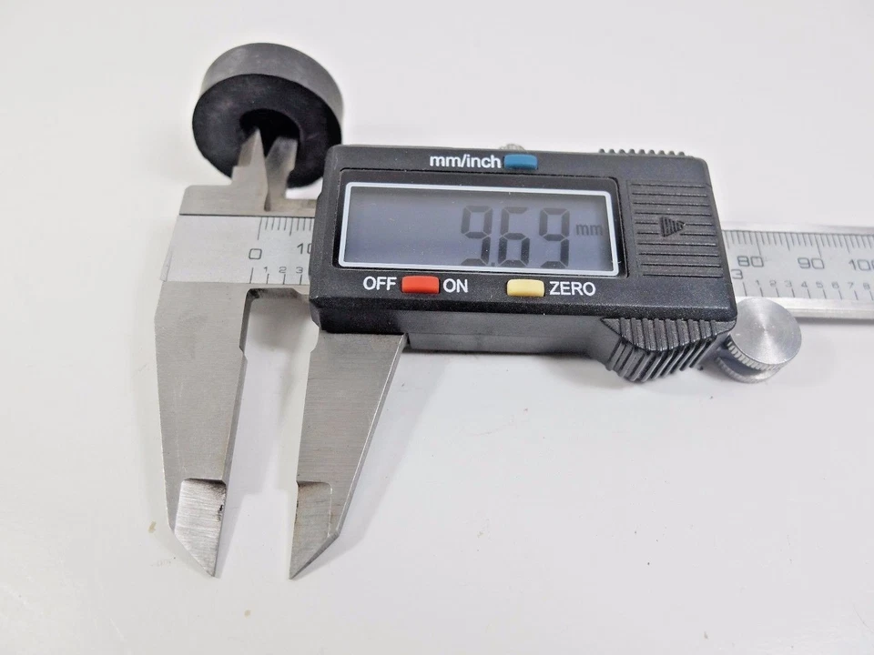 NOS 本田 CB100 CL100 XL100 SL100 CG110 GL100 前油箱橡胶底座一对  — 第 4/4 张图片