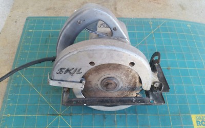 SKILSAW MODEL #526 CIRCULAR SAW 5-7/8'' Blade IN GOOD USED VINTAGE CONDITION USA