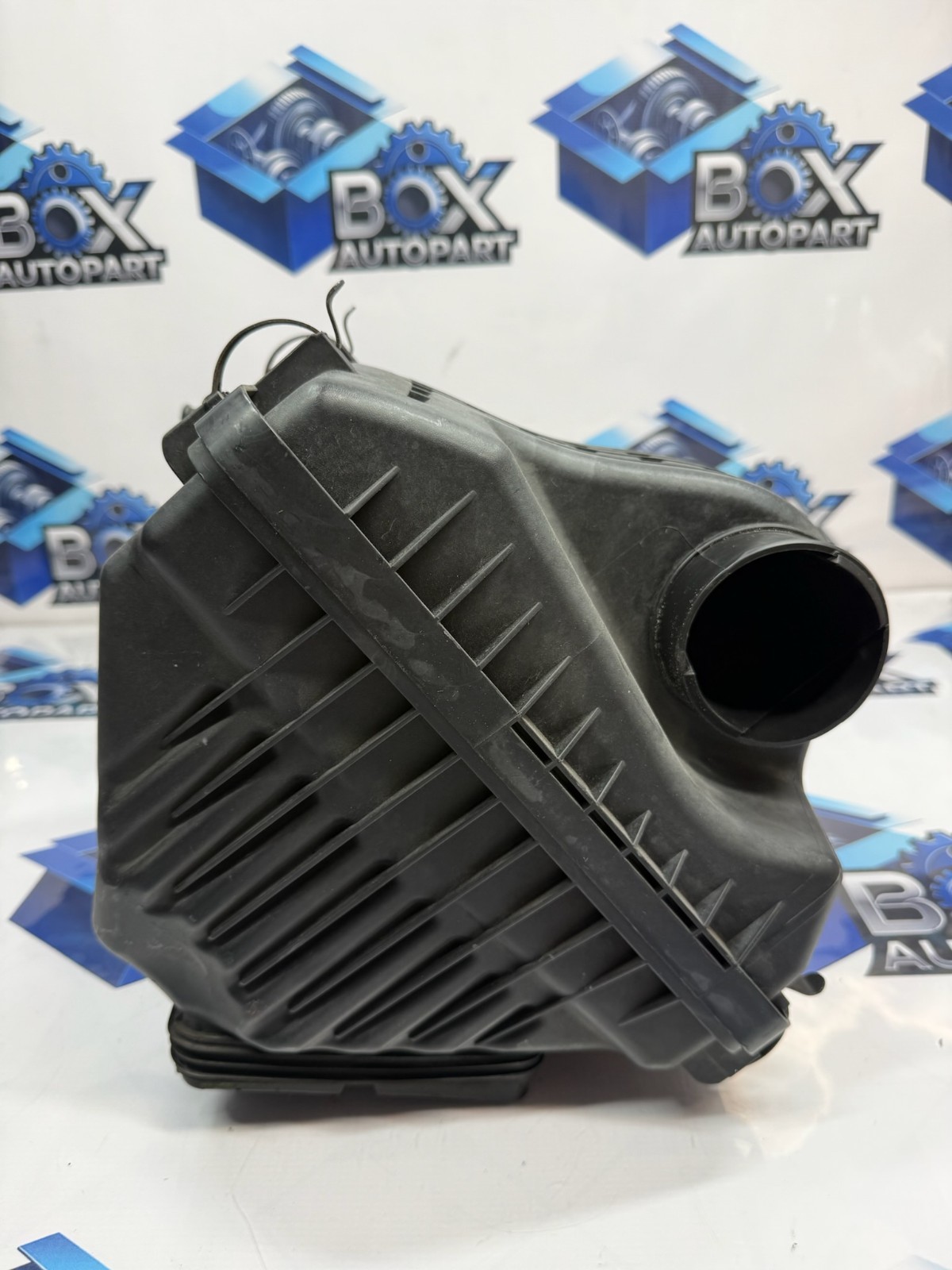 2013-2019 Nissan Sentra 1.8L L4 A/T Air Cleaner Filter Box Assy 16500-3RC2A OEM