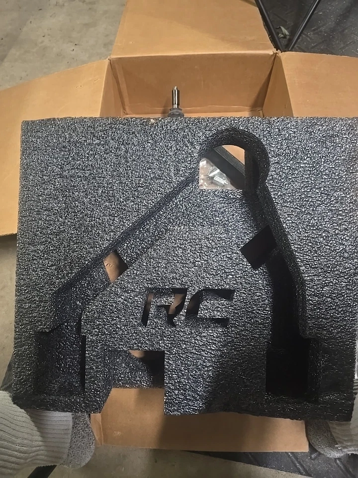 Brazo de control superior derecho Rough Country 2001 a 2010 Chevrolet Silverado 1500 Foto 3 de 4