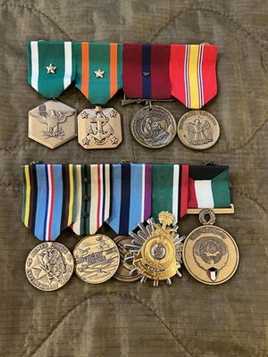 Vintage USMC Medal Bar Set - Post Vietnam / Desert Storm - Kuwait Liberation