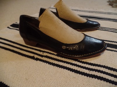 Bata Italian Leather Shoes Size 38 EUR, 7 US