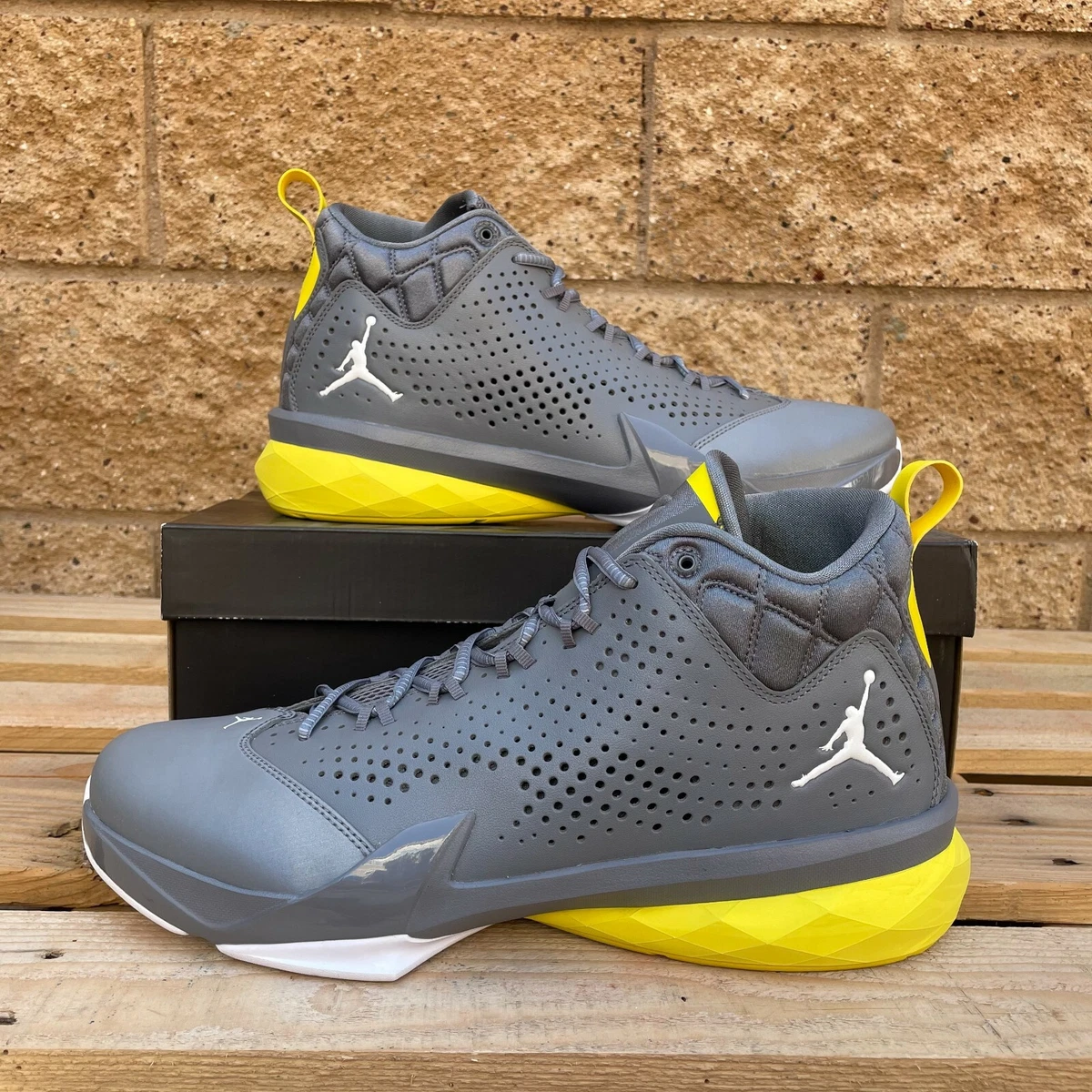 Jordan flight yellow top