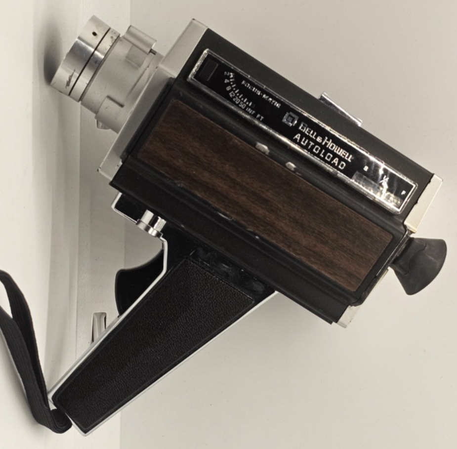 Bell & Howell Super 8mm カメラ Bell & Howell 8mm Camera - Gil & Roy Props
