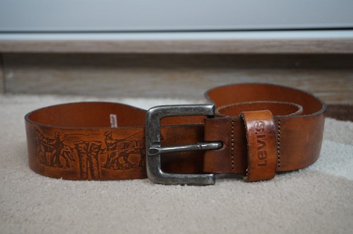 Vintage Levi's leather belt. - Picture 2 of 13