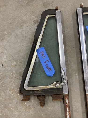 1955-1956 Chrysler Imperial Front Left & Right Door Corner Window Vent #2524E - Picture 2 of 9