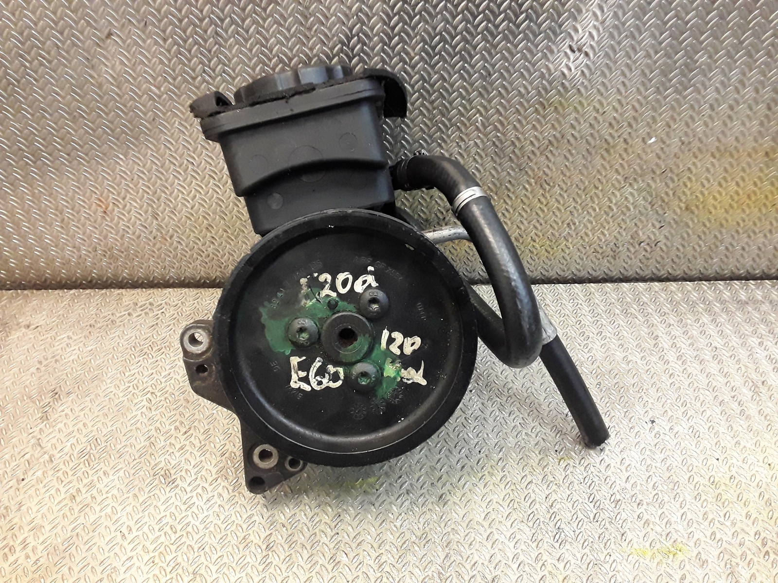 BMW E60 Power Steering Pump for 5 Series E60 E61 M47 2.0 Diesel 120kw