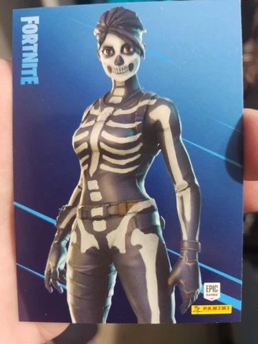 2020 Panini Fortnite Reloaded #272 SKULL RANGER Rare Glow in the Dark QTY