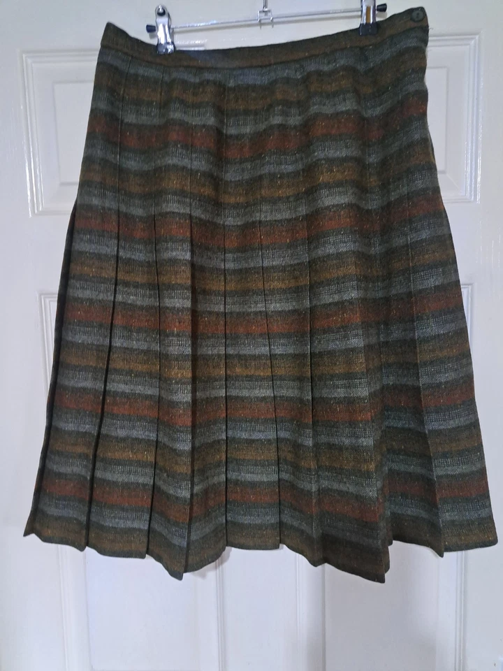Falda plisada de lana talla 18 a rayas Foto 2 de 4