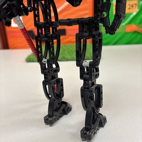 2002 LEGO TECHNIC - Star Wars: Darth Vader (8010)