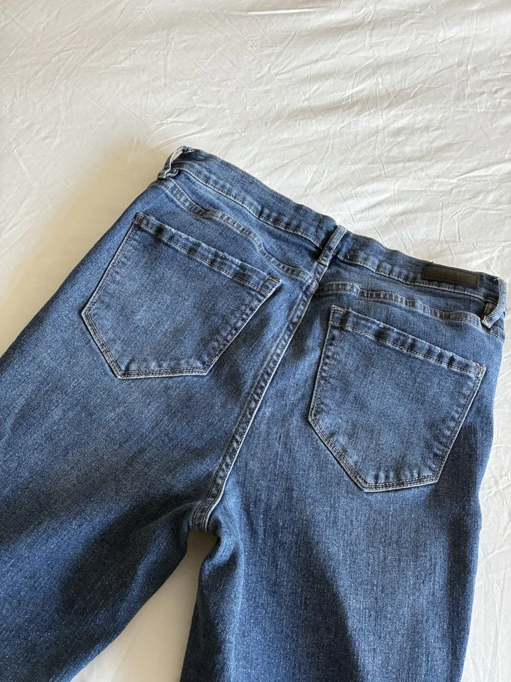 Womans Jeans Nicole Miller Soho High Rise - Image 3 of 3