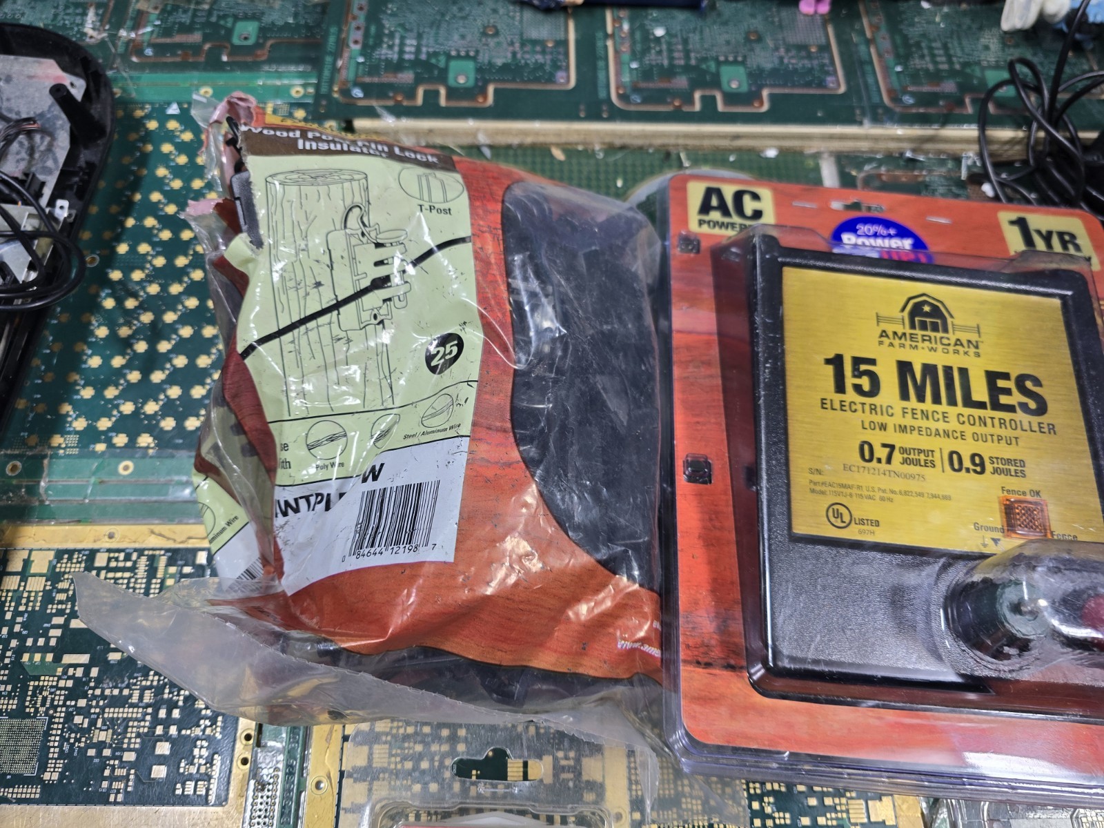 AMERICAN FARM WORKS-EXACT-15 Mile AC Low Impedance Electric Fence w/Accessories