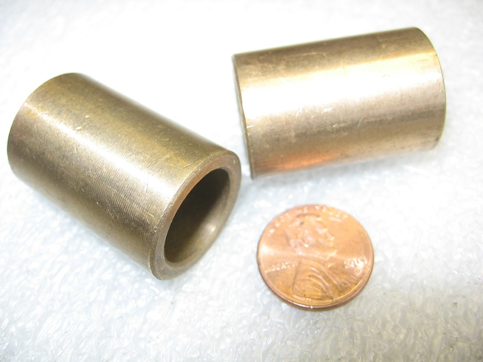 Lot of 2) Oilite SelfLube Sintered Bronze 16 mm x 22 mm x 32 mm