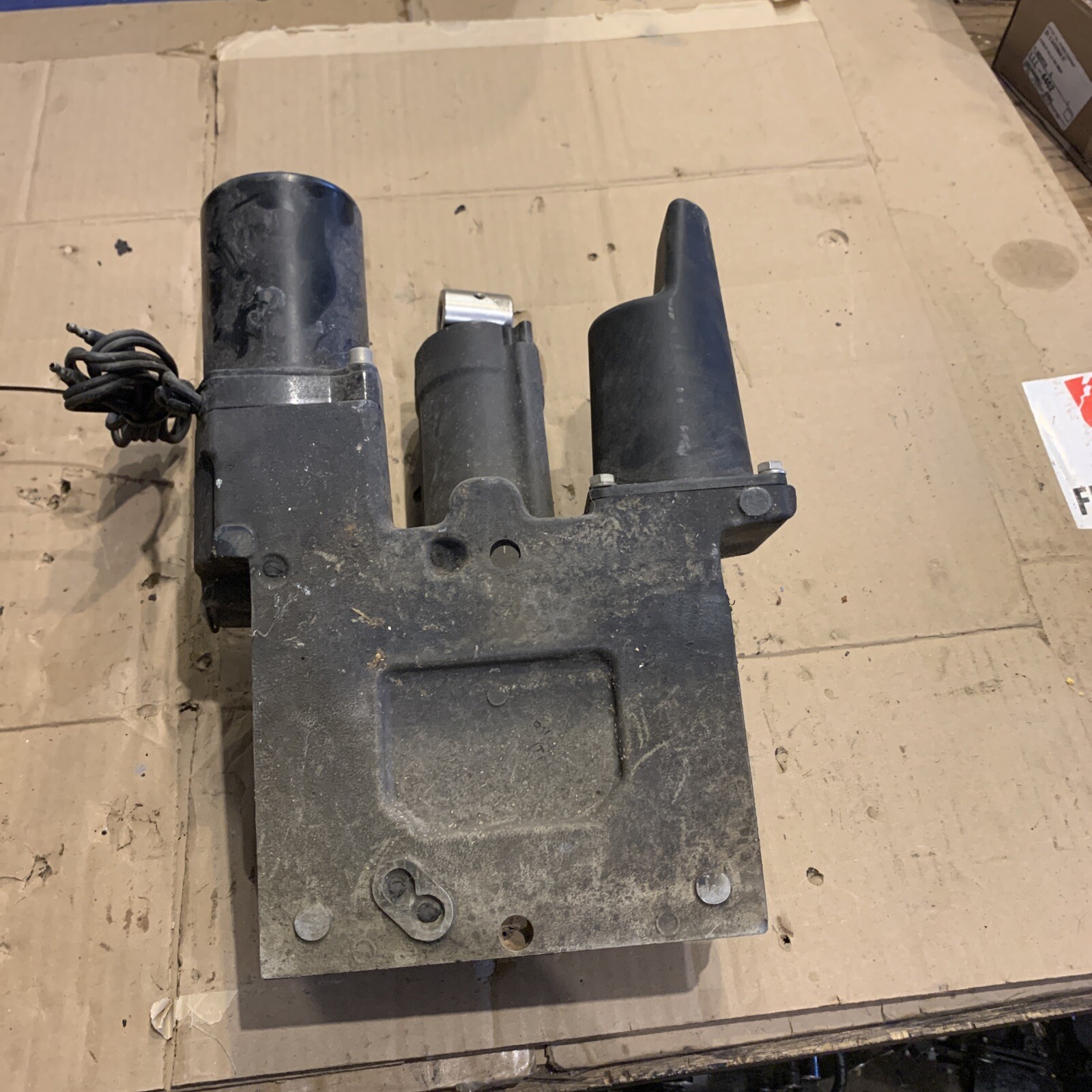 Buy Mercury Trim Tab Anode Zinc 31640Q4 Lower Unit EI In Hollywood - Foto 9