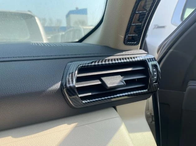 Carbon Fiber Front Air Outlet Vent Cover Trim For Toyota Land Cruiser 2022 2023 - Imagem 4 de 4