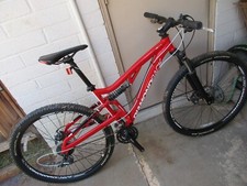 Diamondback Recoil Red Gloss Med 18