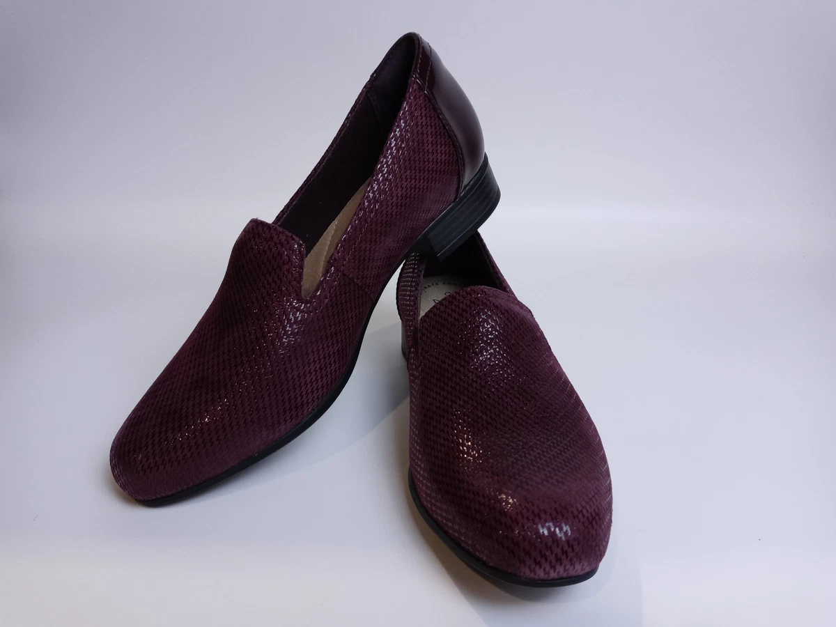 Clarks Women s Juliet Hanley Loafer Burgundy Interest Size 6 Pair