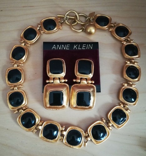VINTAGE MATTE GOLD \u0026 BLACK ENAMELED 