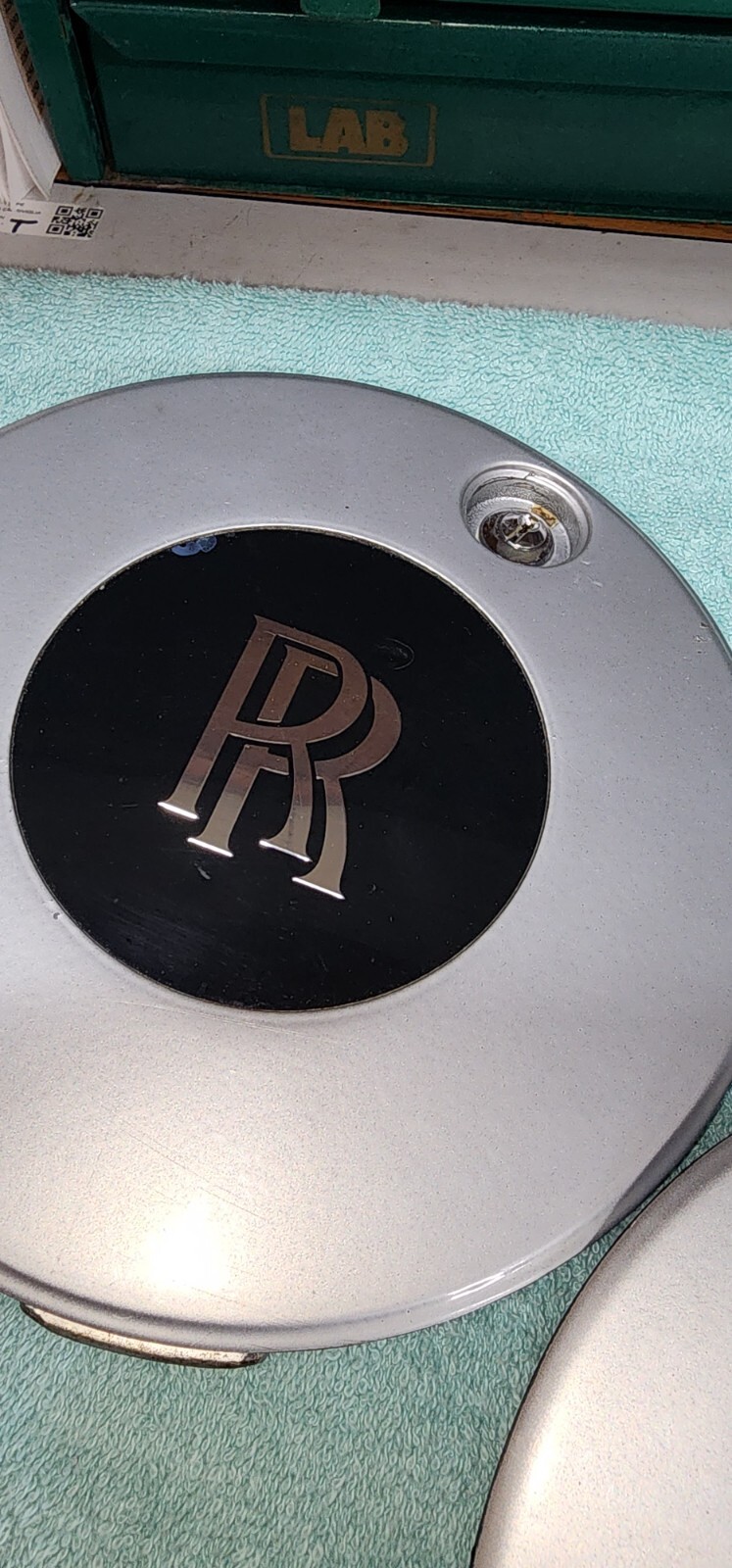 3 ROLLS ROYCE LOCKING HUBCAPS WITH KEYS UR27173 RONAL SPEEDLINE WHEELS