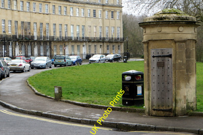 Photo 6x4 18th century watchman's sentry box on Norfolk Crescent Bath/ST c2016