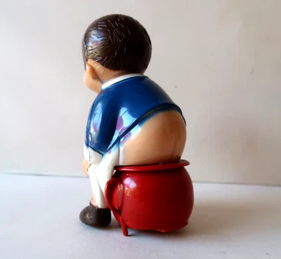 Jouet Mecanique Petit Garçon sur Pot de Chambre Vercor Espagne 1970 - Photo 1/4