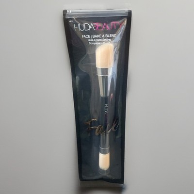 Huda Beauty Dual-Ended Face Bake Blend Setting Complexion Brush