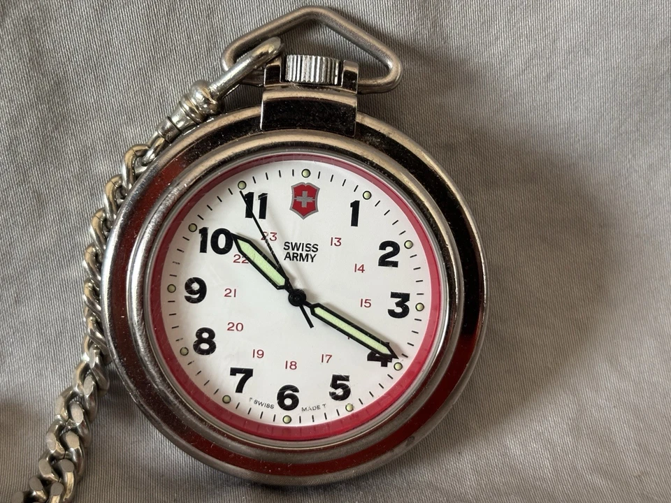 24720-255 Swiss Army Pocket Watch Victorinox 24 Hour Chain Swiss Quartz Vintage - Image 2 of 4