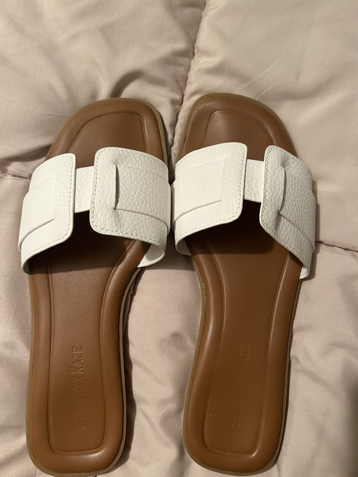 APL Sandali donna Stratuxx Kaze cinturino singolo slide bianchi taglia 7 ma adatti a 8