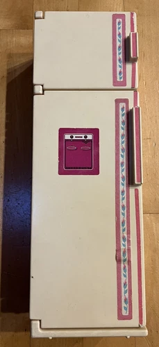 VTG  Barbie Doll Sweet Roses  Fridge  - All accessories included See Pictures