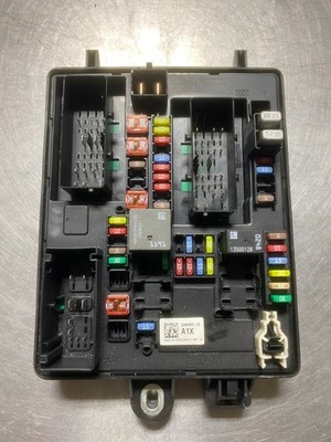 2014-2016 Cadillac Srx Fuse Box Relay Junction Fuse Box Block Assembly 22864091