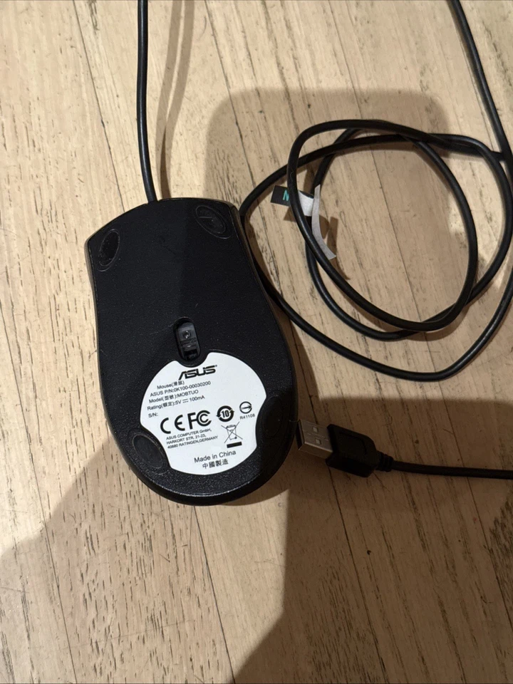ASUS Wired USB Optical Mouse 3 Buttons Model MOBTUO lightly used. - Image 3 of 3