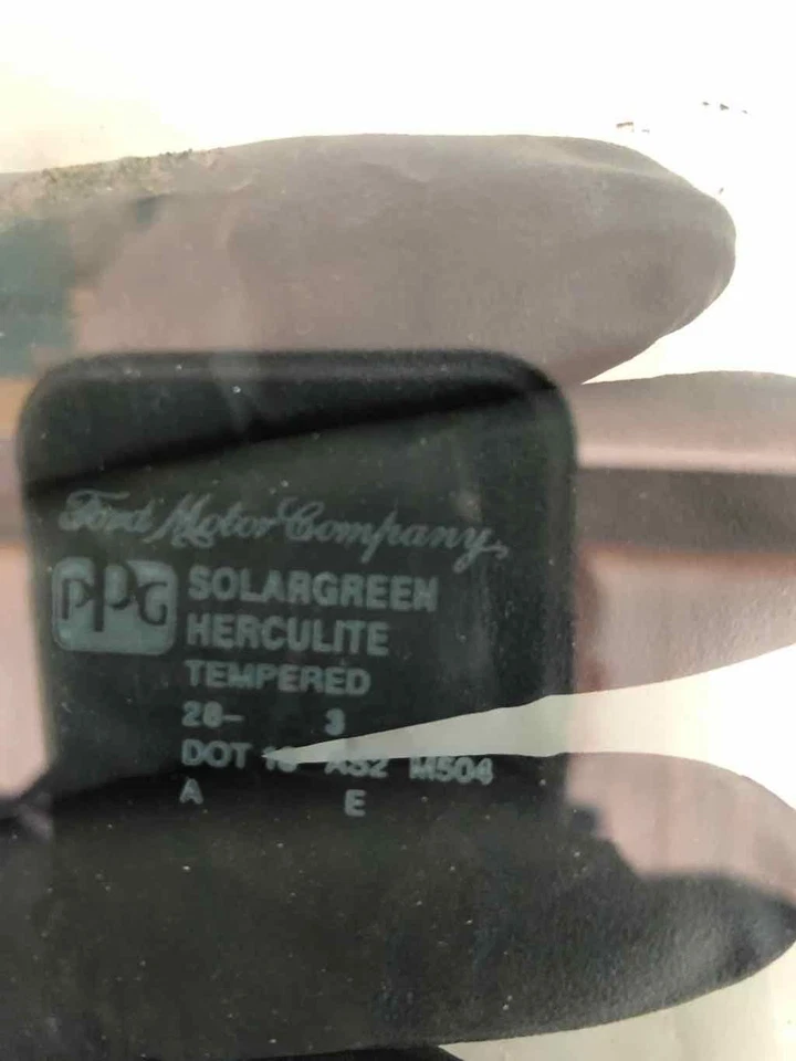 1996 - 2007 FORD TAURUS Front Door Glass Passenger Window Right RH Sedan OEM - Image 3 of 4