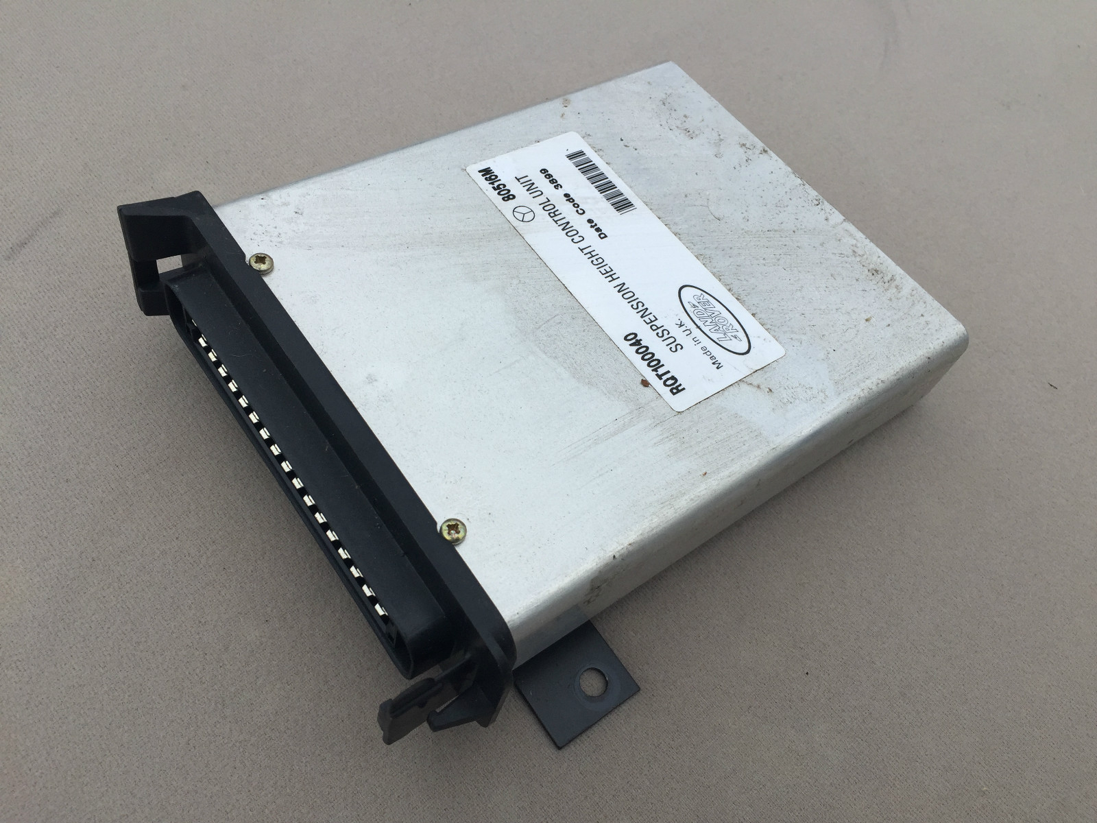 OE Air Suspension Ride Height ECU For Range Rover P38 – RQT100040 / ANR4499 (Used, Tested)