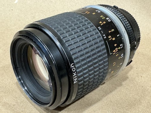 Nikon Ai-s Micro Nikkor 105mm f/2.8 Macro Manual Focus Lens - Picture 3 of 7