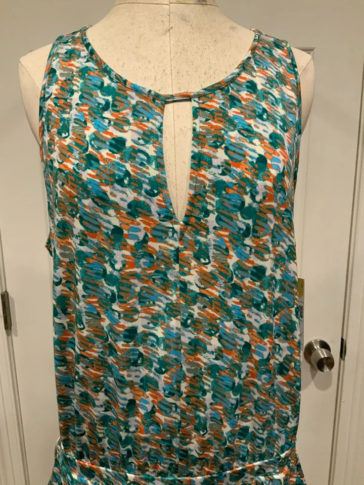 Romper sem mangas BCBG Max Azria multicolorido Sea-Sha-La-La, tamanho M, novo com etiquetas! US$ 138 - Imagem 2 de 4