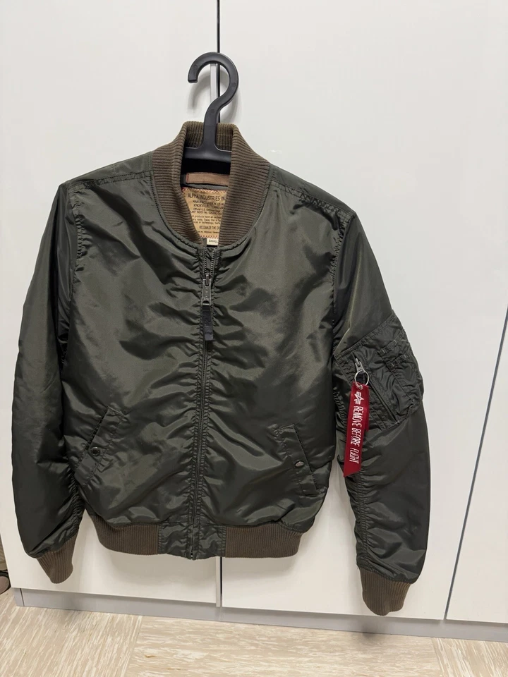 Alpha Industries MA-1 TT, Foto 1 von 4