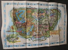 WALT DISNEY DISNEYLAND ORIGINAL 1962 MAP 30" X 45" MINT CONDITION w/ ENVELOPE