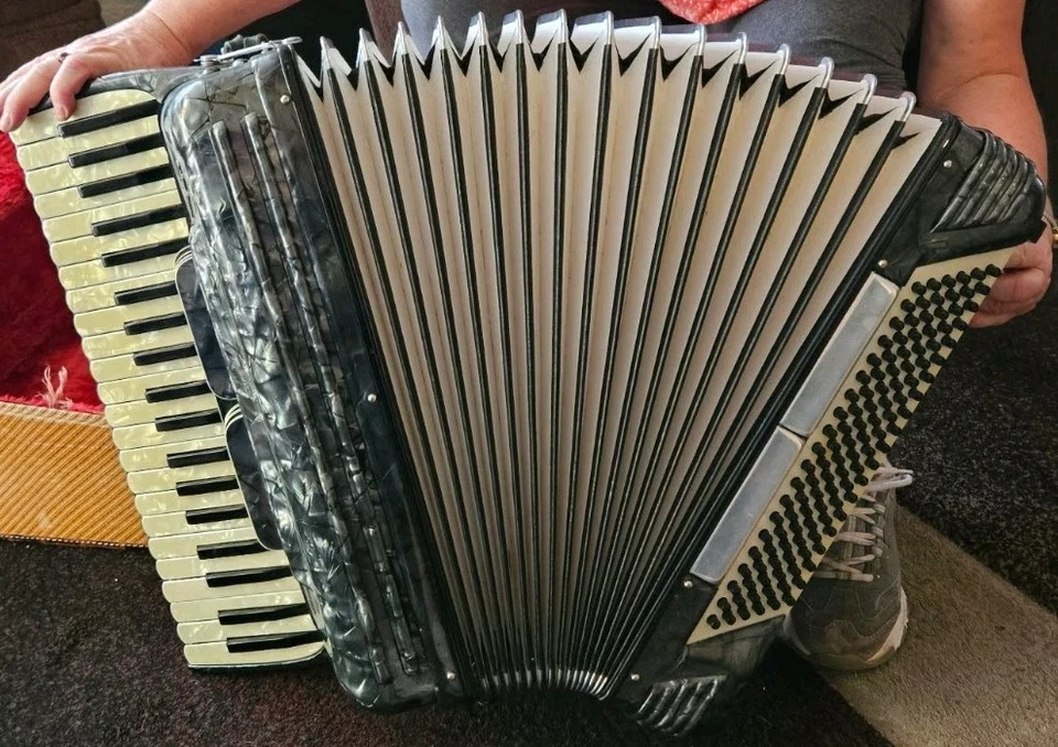 pancordion аккордеон inc патент США N 2448682 и Италии m 435343 сделано в... - Изображение 2 из 4