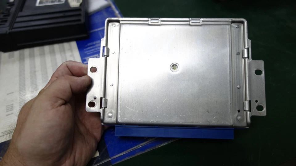 Módulo ABS Bendix K212555R000 ec80 Q27-1040-301 Foto 3 de 4