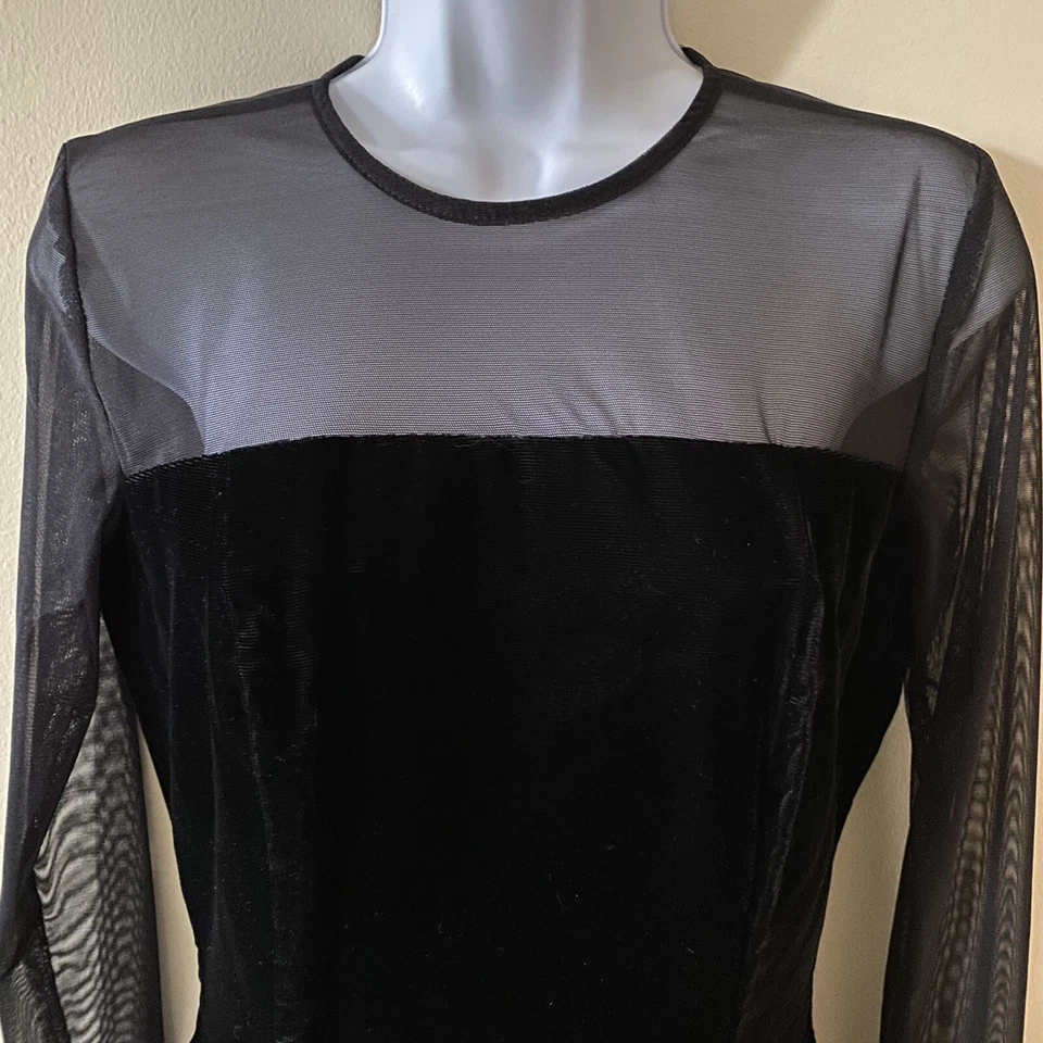 复古 Roberta 女式黑色 Crush 天鹅绒修身喇叭袖连衣裙 3/4 — 第 3/4 张图片