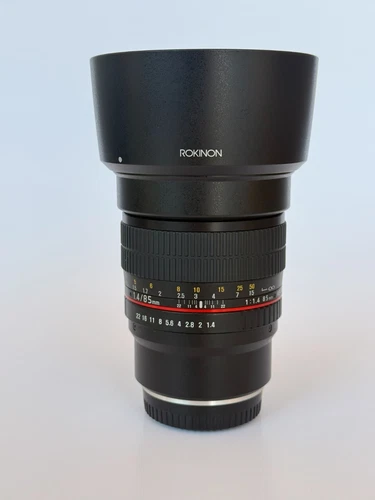 Rokinon (Samyang) 85mm f/1.4 AS IF UMC Lens for Fujifilm X Mount – MINT