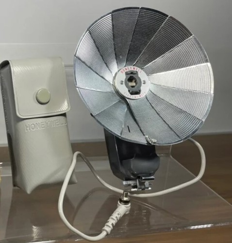 Vintage Honeywell Tilt-A-Mite Camera Flash Unit Collapsible Fan Style ...