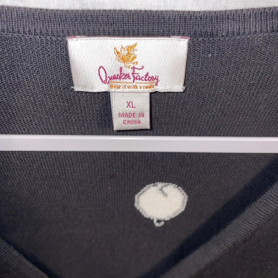 Quacker Factory Women’s V Neck Cardigan Size XL Black Dotted Faux Jewel Buttons - Image 2 of 4