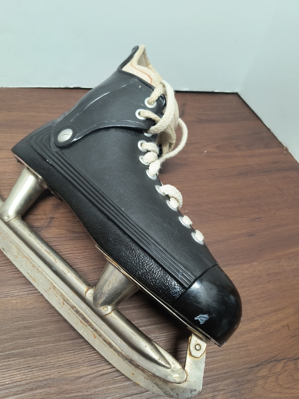 Hockey Lange Size 9 1/2 N Molded Mens Ice Hockey Skates Black Vintage