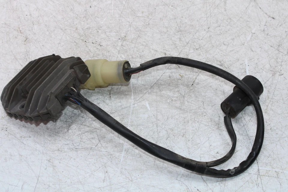 Регулятор напряжения выпрямителя 00-02 Kawasaki Ninja Zx6r Zx600j 21066-1125 - Изображение 3 из 4