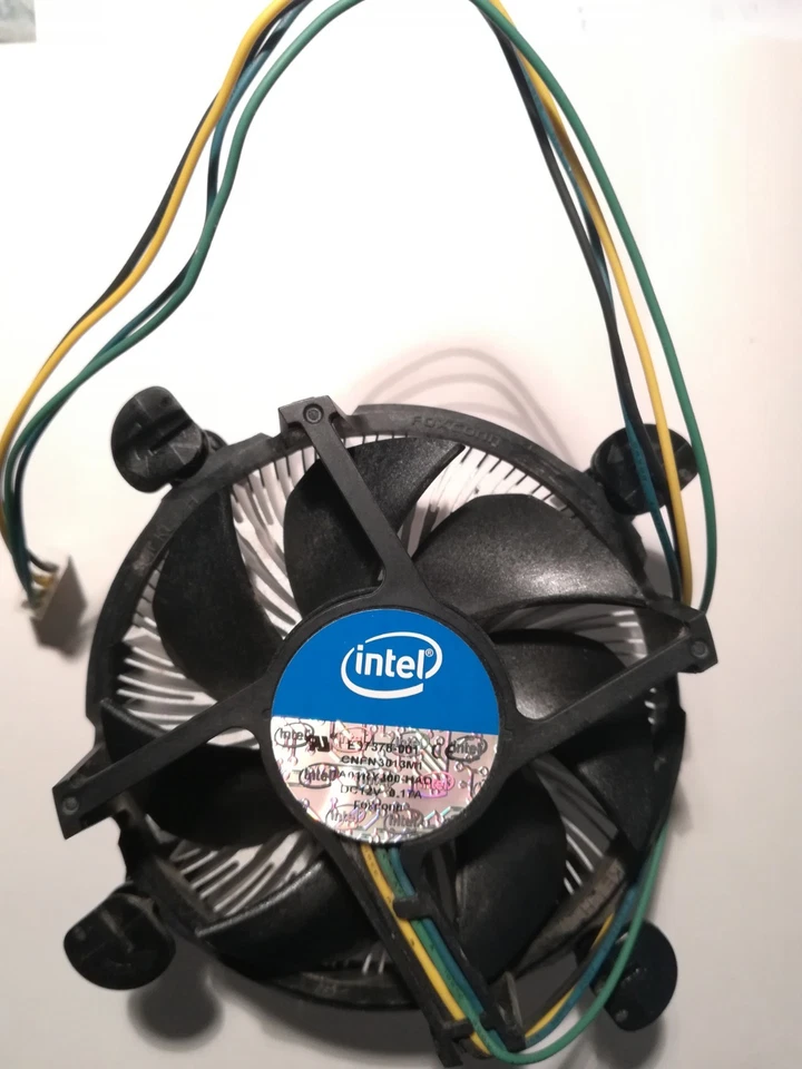 VENTOLA E DISSIPATORE PROCESSORE INTEL E COOLER MASTER 2 PEZZI - Immagine 2 di 4