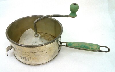 Vintage Foley 2 Quart Food Mill Green Wood Handle Juicer Masher Ricer Strainer